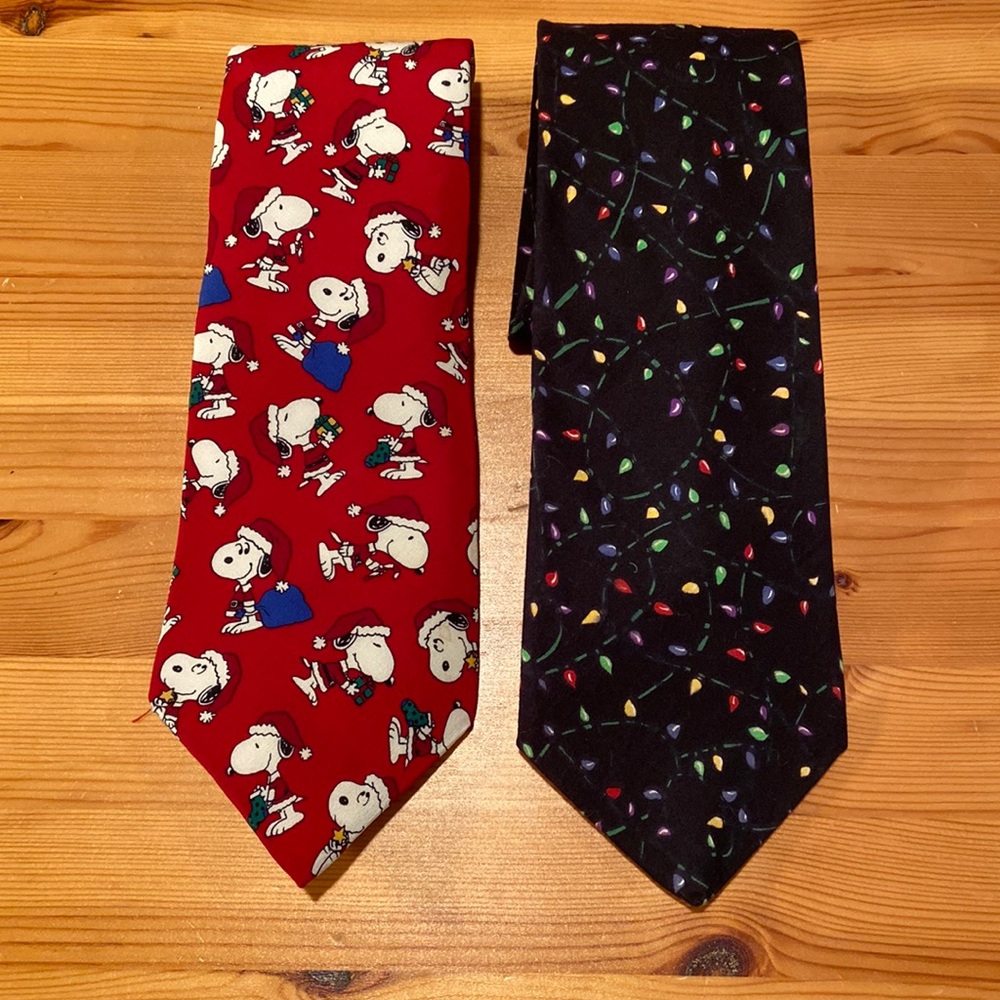 Christmas themed men’s ties